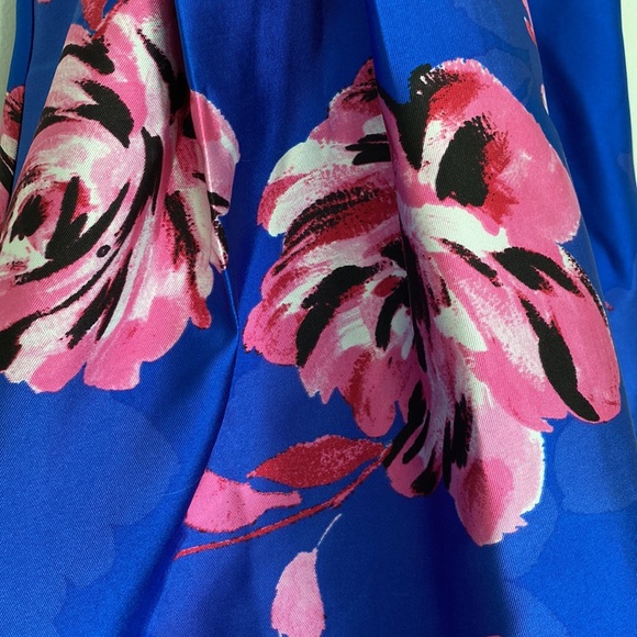 Blue and pink floral dress - Picture 3 of 6